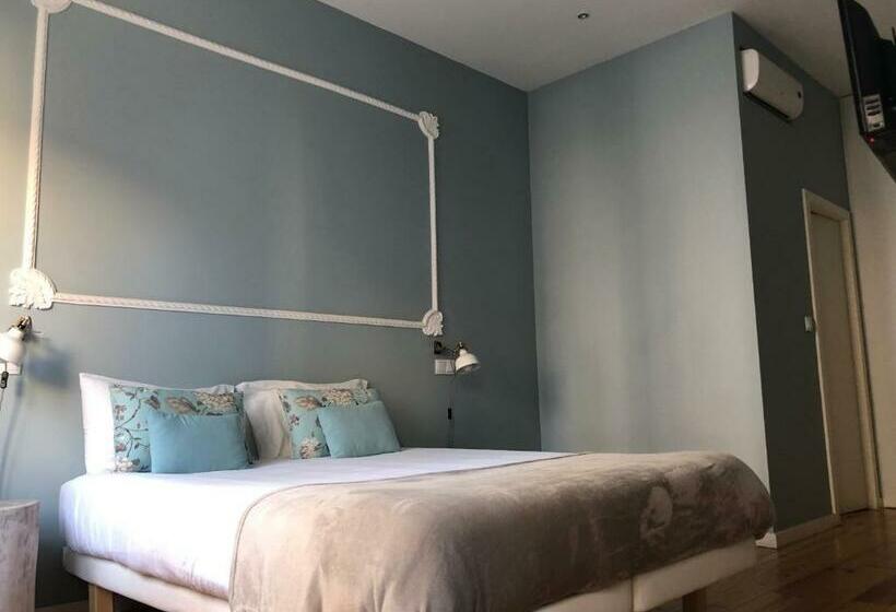 민박 Godinho S House