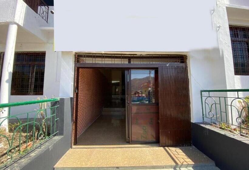 Goroomgo Kanara Hotel Bhimtal   Parking Facilities   Excellent Service