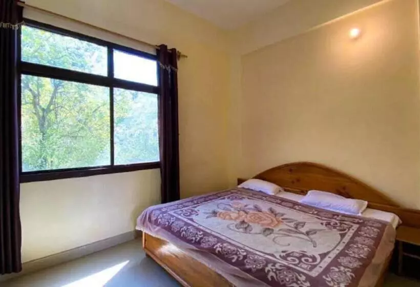 Goroomgo Kanara Hotel Bhimtal   Parking Facilities   Excellent Service