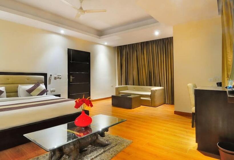 Zenith Hotel Delhi Airport