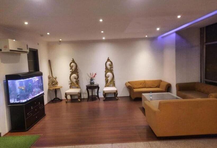 Zenith Hotel Delhi Airport