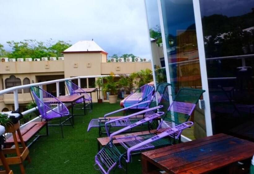 Nahualli Hostel Tamarindo