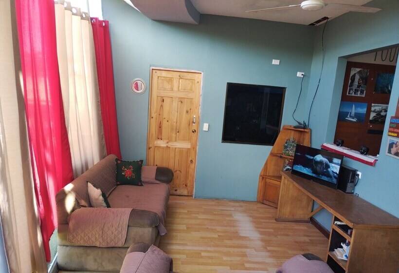 Nahualli Hostel Tamarindo