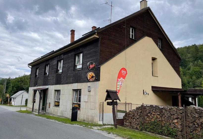 הוסטל Penzion Hájenka