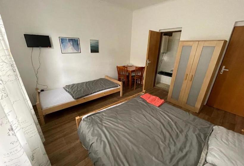 הוסטל Penzion Hájenka