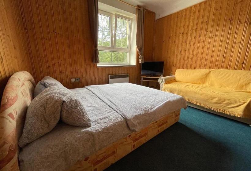 הוסטל Penzion Hájenka