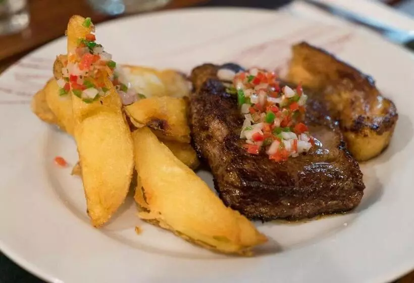 Retkeilymaja Posada Bambys