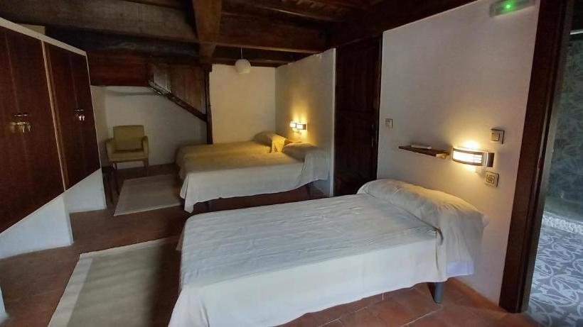 Albergue Turístico San Blas De Oliva De Plasencia