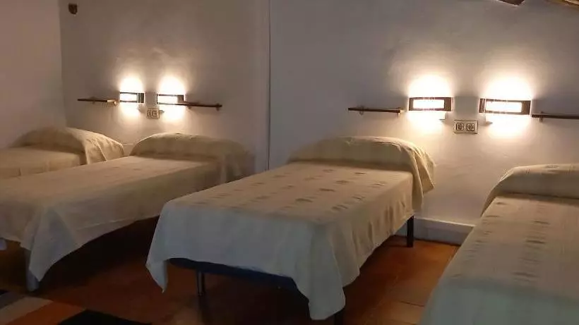 Albergue Turístico San Blas De Oliva De Plasencia