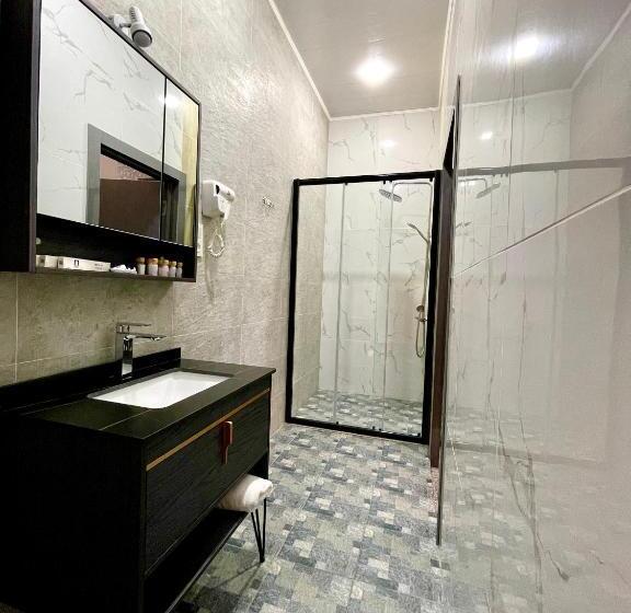 Alpha Plaza Hotel & Spa