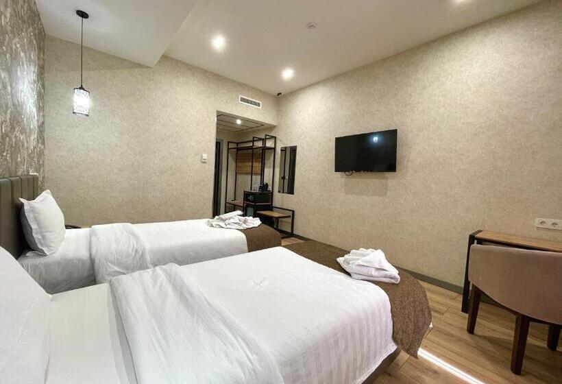 Alpha Plaza Hotel & Spa