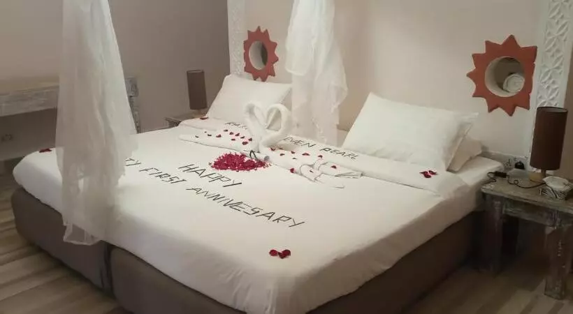 Eleven Pearl Boutique Hotel & Spa