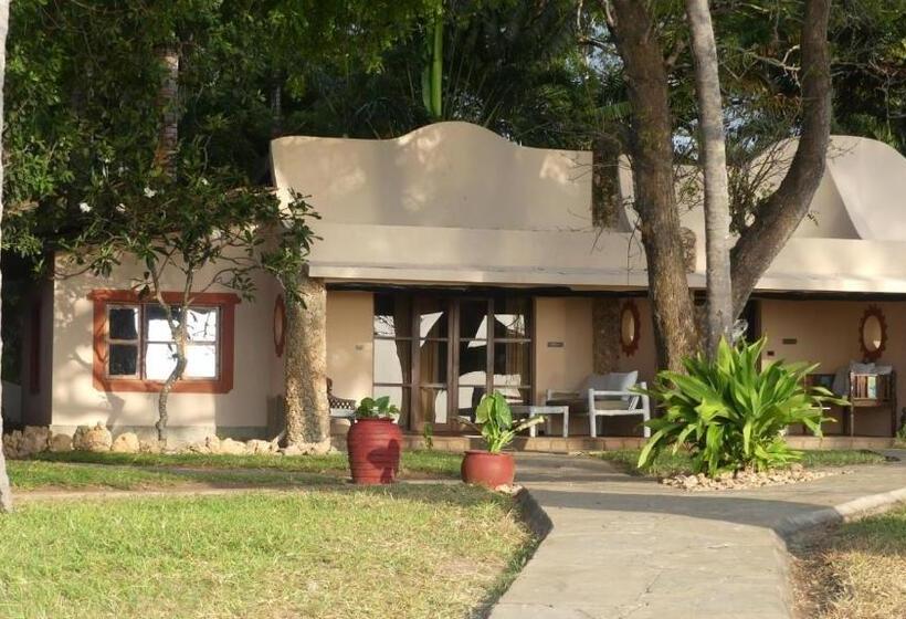 Eleven Pearl Boutique Hotel & Spa