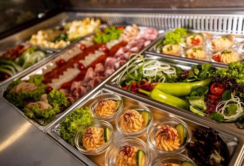 فندق Arena Deluxe & Spa