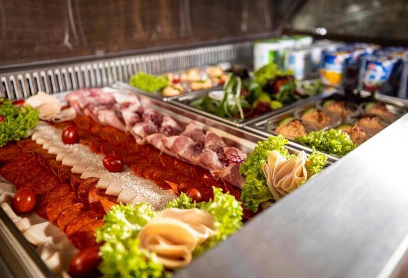 فندق Arena Deluxe & Spa