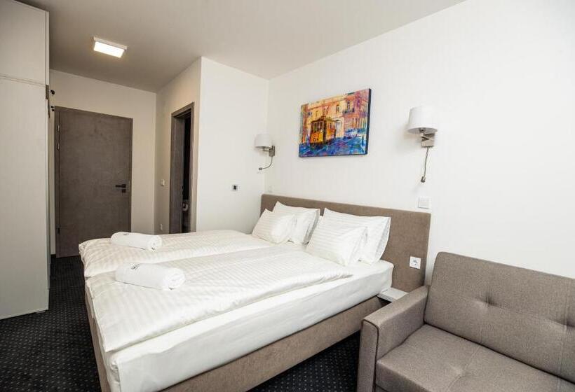 فندق Arena Deluxe & Spa