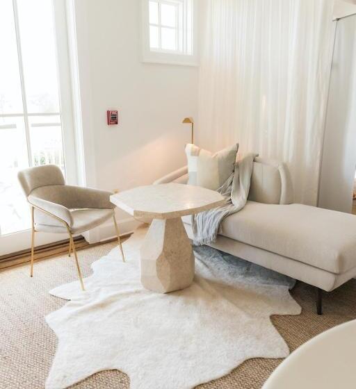 هتل Oyster Bay Boutique