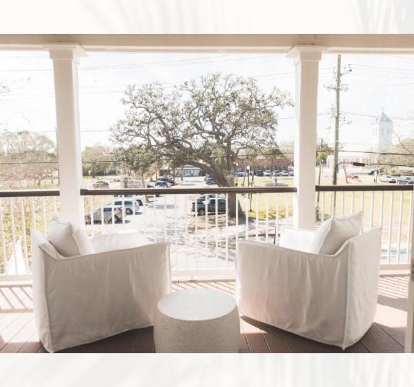 هتل Oyster Bay Boutique