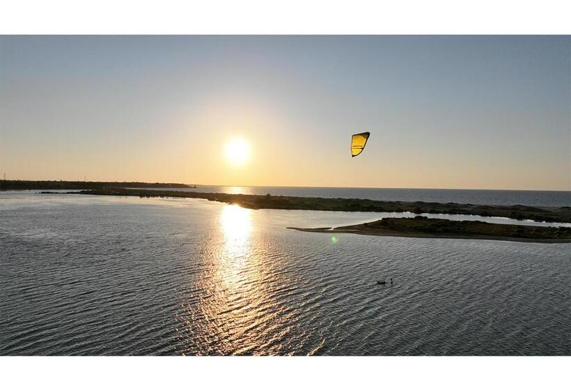 בית מלון כפרי The Blue Lagoon Resort Kalpitiya