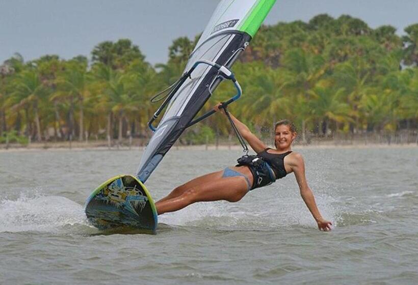 בית מלון כפרי The Blue Lagoon Resort Kalpitiya