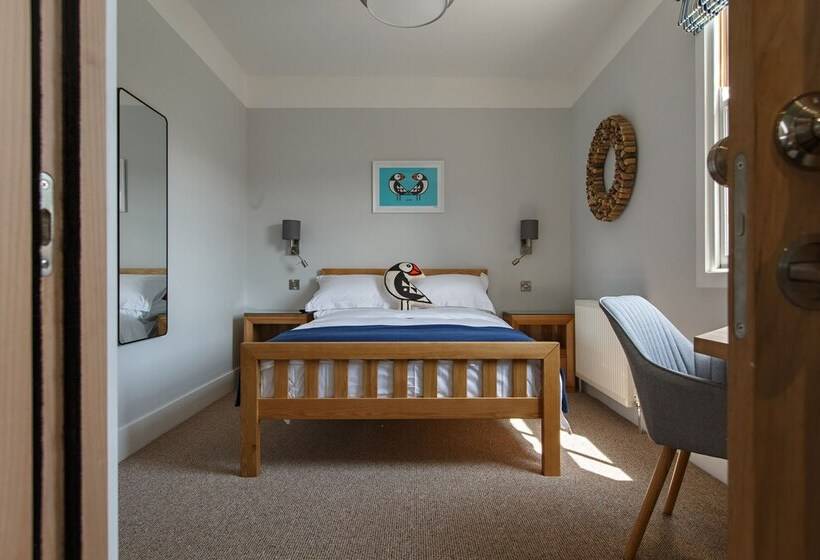 Отель The Ship Inn