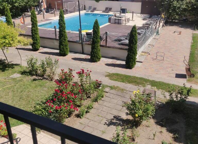 پانسیون Regent Garden