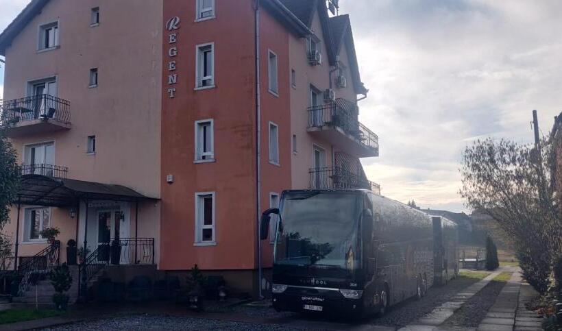 پانسیون Regent Garden