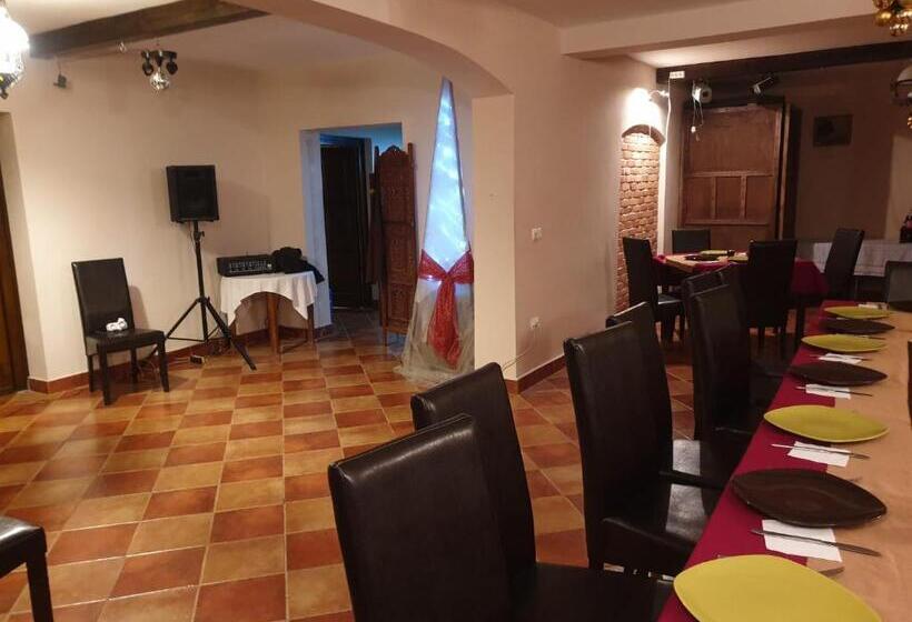 پانسیون Regent Garden