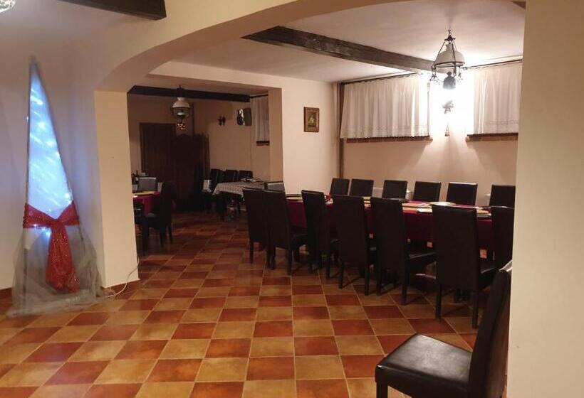 پانسیون Regent Garden