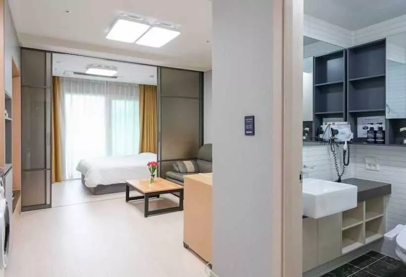 Firstcity Hotel Yeosu