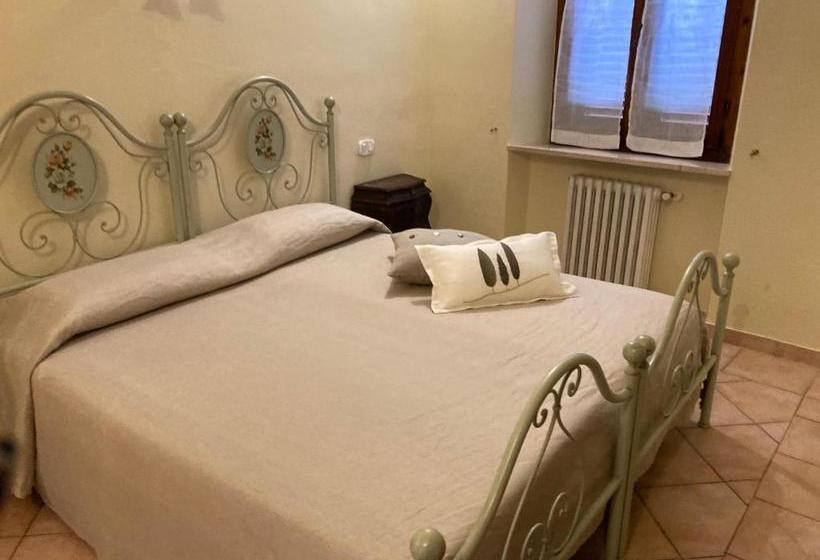 민박 Affittacamere La Torre Di Montalcino