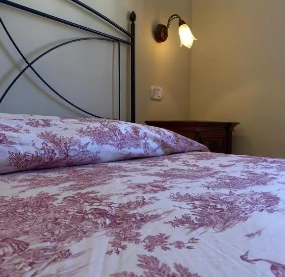 ベッドアンドブレックファースト Affittacamere La Torre Di Montalcino