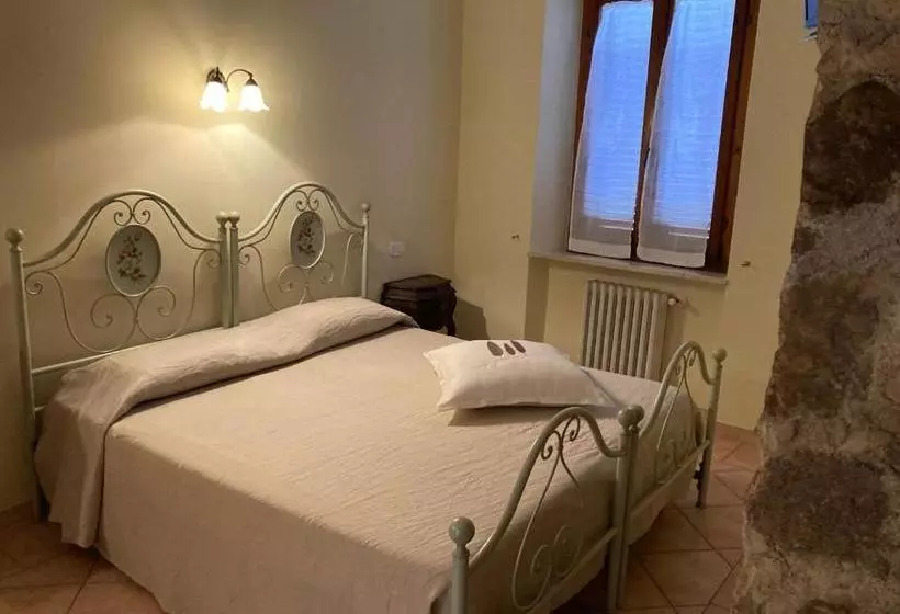 ベッドアンドブレックファースト Affittacamere La Torre Di Montalcino