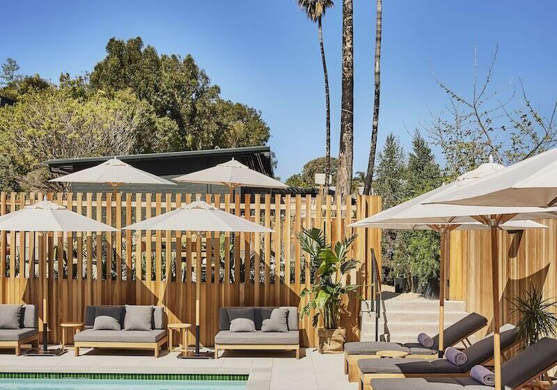 فندق على الطريق June Malibu