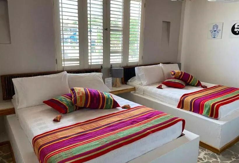 ペンション Casa Sattva  Bed & Breakfast