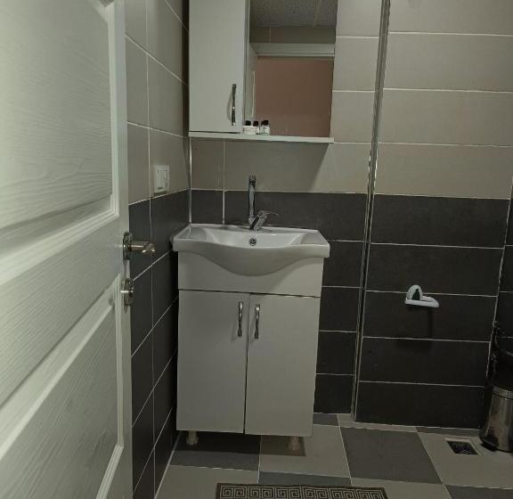 White Crown Apartman Ve Yaşam Merkezi