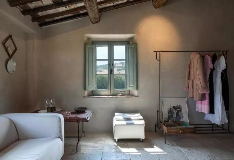 Follonico 4suite B&b