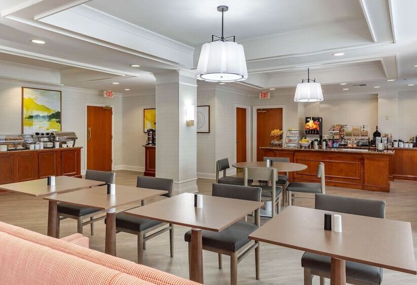 호텔 Comfort Inn & Suites