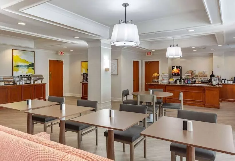 호텔 Comfort Inn & Suites