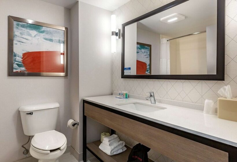 호텔 Comfort Inn & Suites