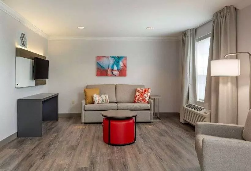 호텔 Comfort Inn & Suites