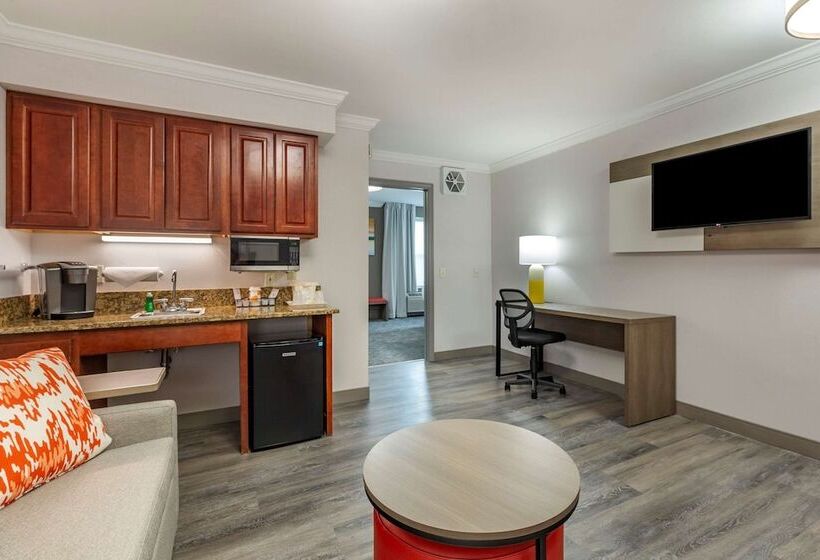 호텔 Comfort Inn & Suites