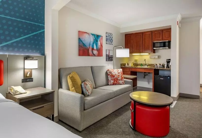 호텔 Comfort Inn & Suites