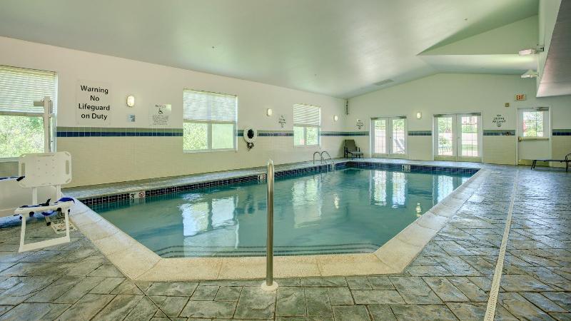 호텔 Comfort Inn & Suites