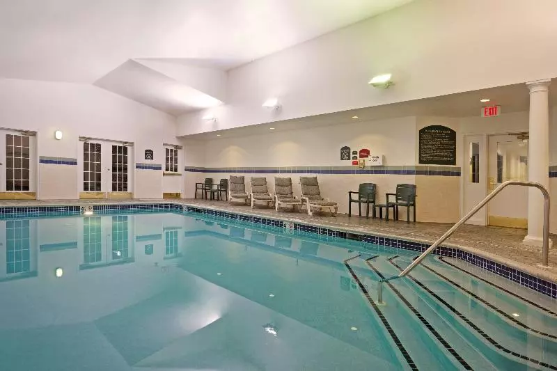 호텔 Comfort Inn & Suites