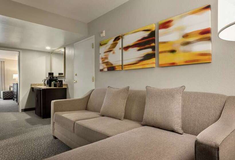 ホテル Embassy Suites By Hilton Atlanta Alpharetta