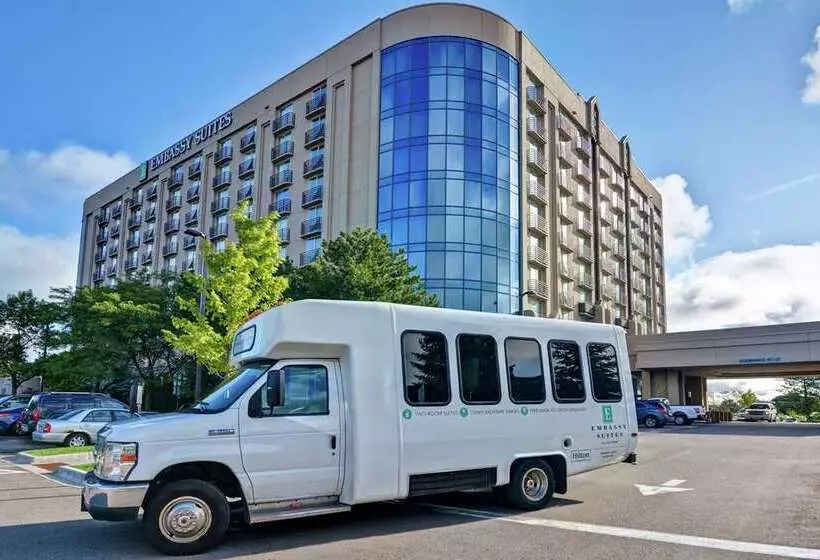 Hotel Embassy Suites By Hilton Minneapolisairport