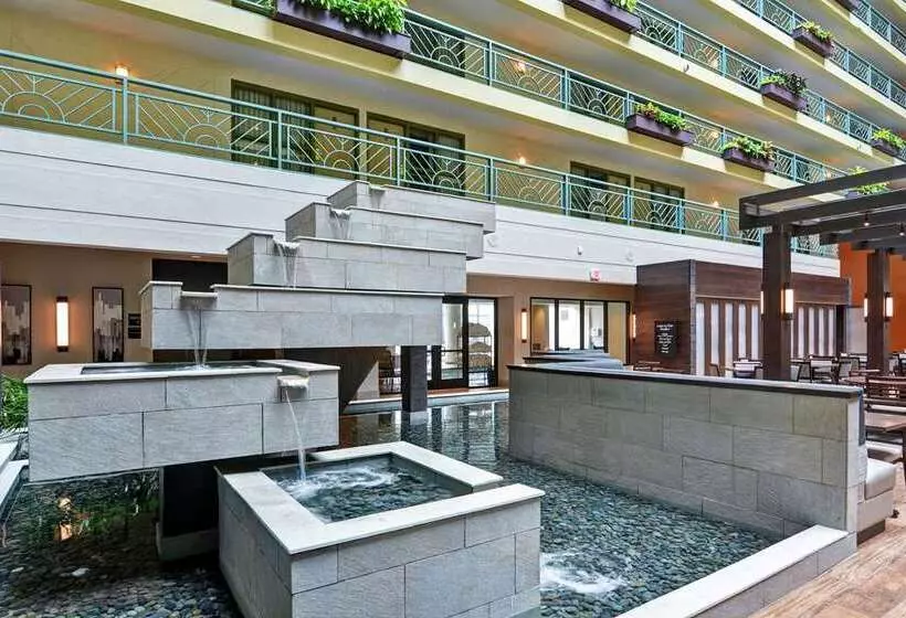 Hotel Embassy Suites By Hilton Minneapolisairport