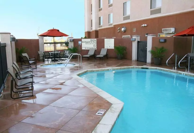 酒店 Hampton Inn & Suites Banningbeaumont