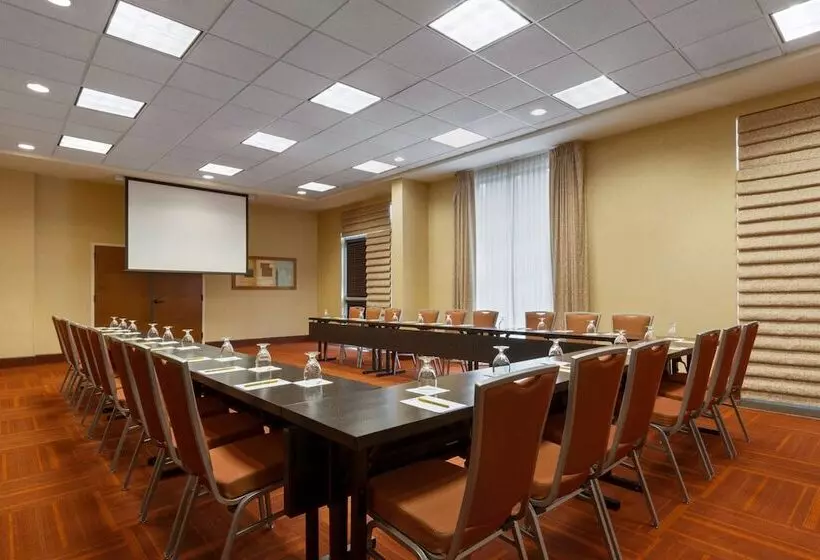 Отель Hilton Garden Inn Atlanta Marietta